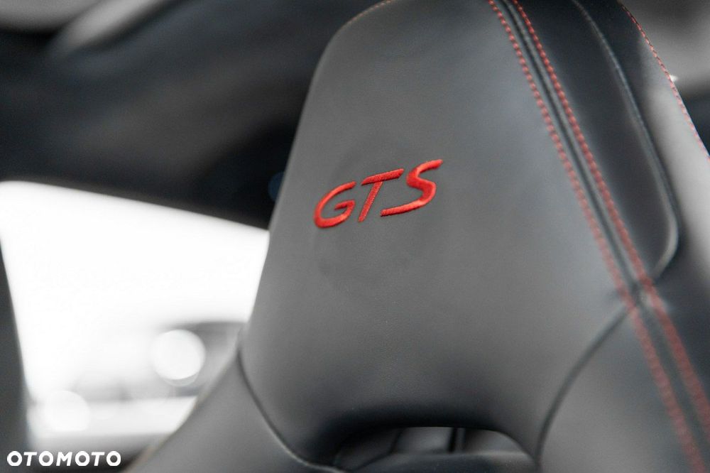 Porsche Panamera - 32