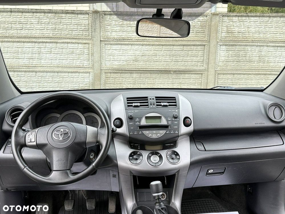 Toyota RAV4 2.2 D-4D 4x4 Executive - 5