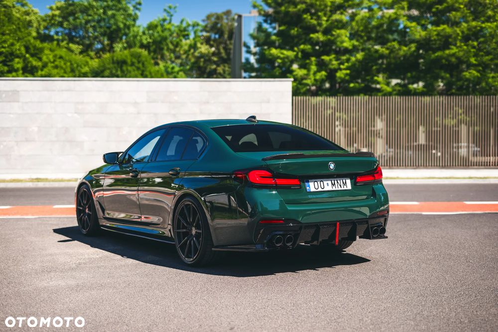BMW Seria 5 M550i xDrive sport - 14