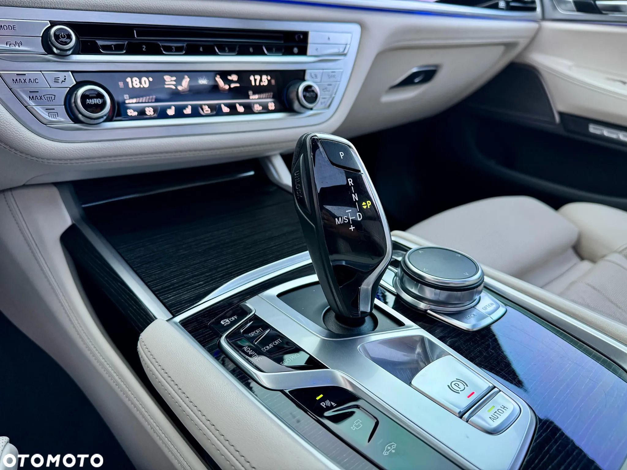 BMW Seria 7 730Ld xDrive - 28