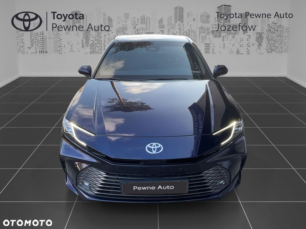 Toyota Camry - 6