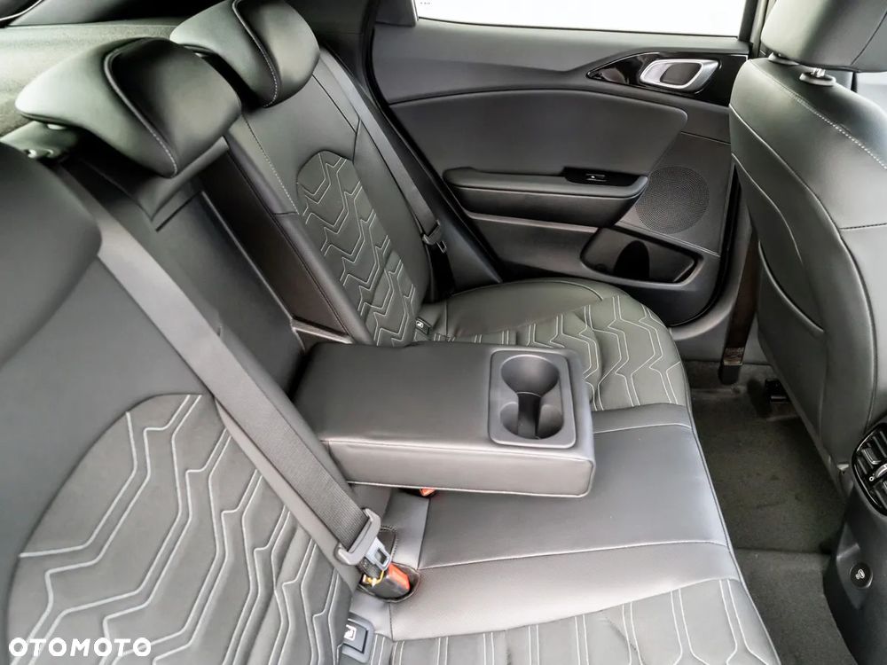 Kia XCeed 1.6 T-GDI Tribute DCT - 17