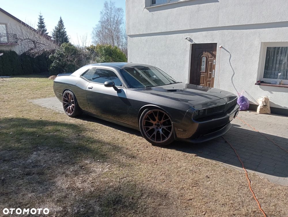 Dodge Challenger - 23