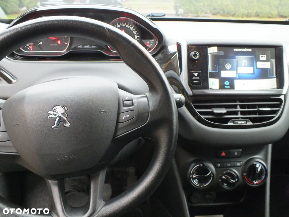 Peugeot 208 PureTech 82 Active - 11