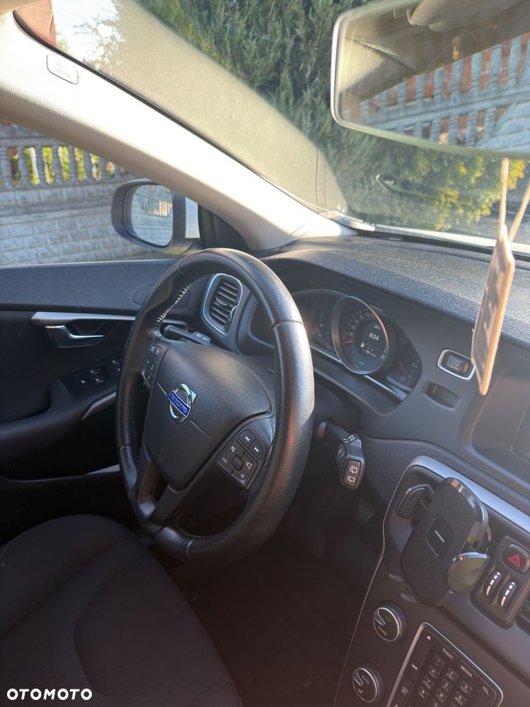 Volvo V40 D2 - 11
