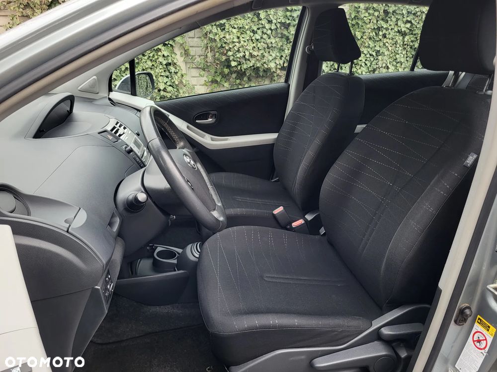 Toyota Yaris 1.3 VVT-i Cool - 8