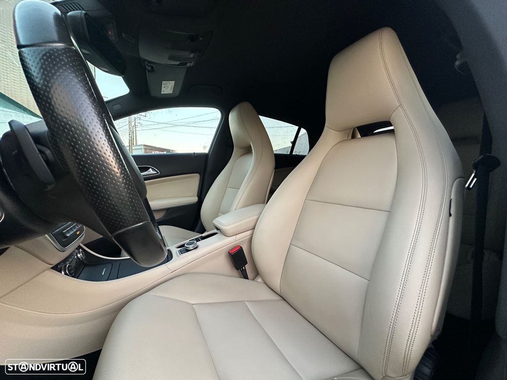 Mercedes-Benz CLA 200 (CDI) d 4Matic 7G-DCT - 7