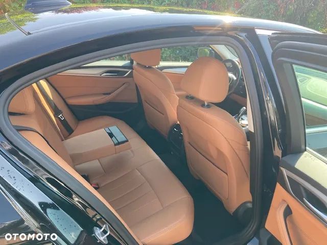 BMW Seria 5 520d Luxury Line sport - 8