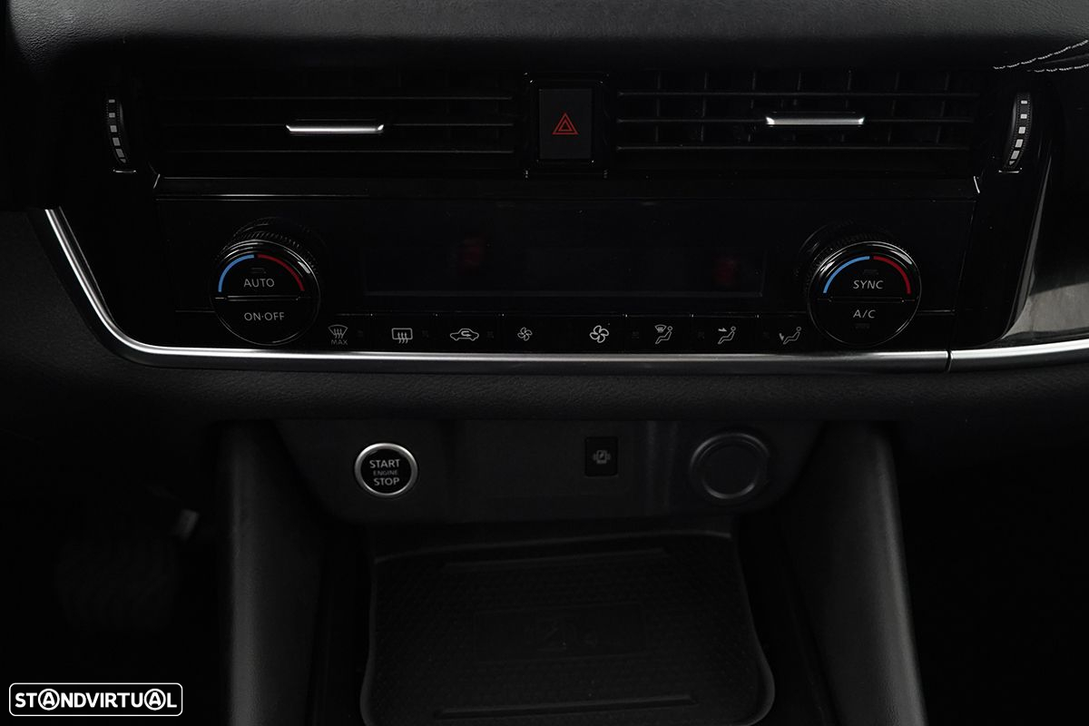Nissan Qashqai 1.3 DIG-T N-Connecta Xtronic - 12