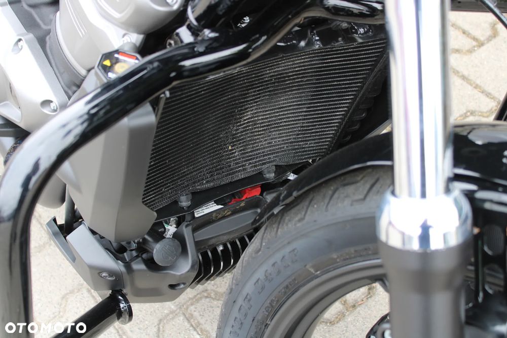 Harley-Davidson Sportster Nightster 975 - 10