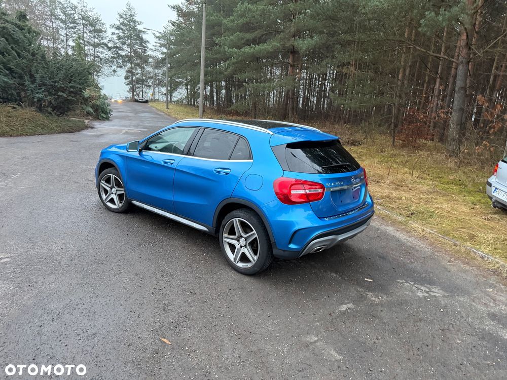 Mercedes-Benz GLA 250 7G-DCT AMG Line - 8