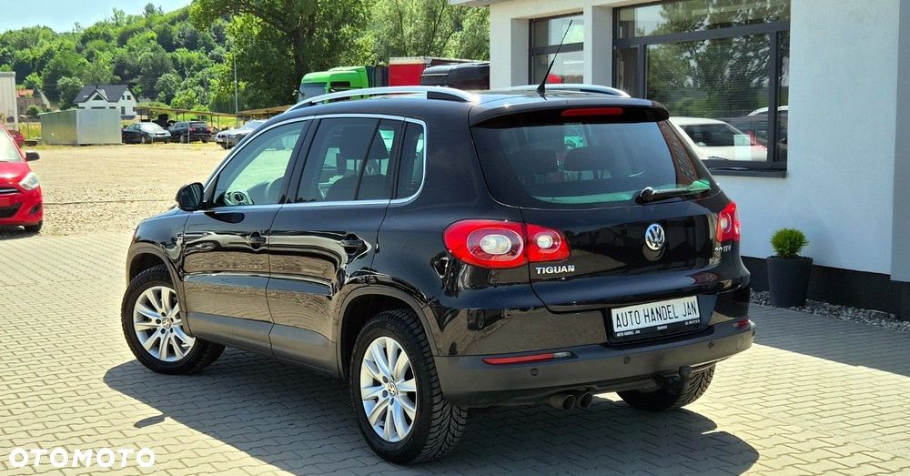 Volkswagen Tiguan - 4