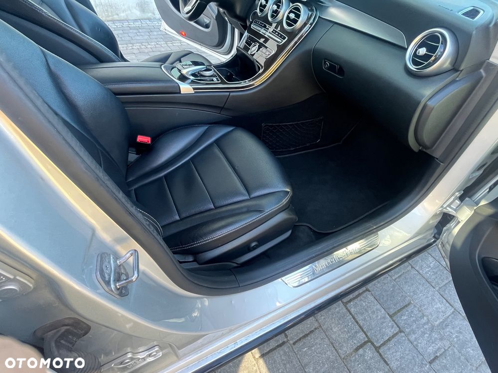 Mercedes-Benz Klasa C 300 7G-TRONIC - 37