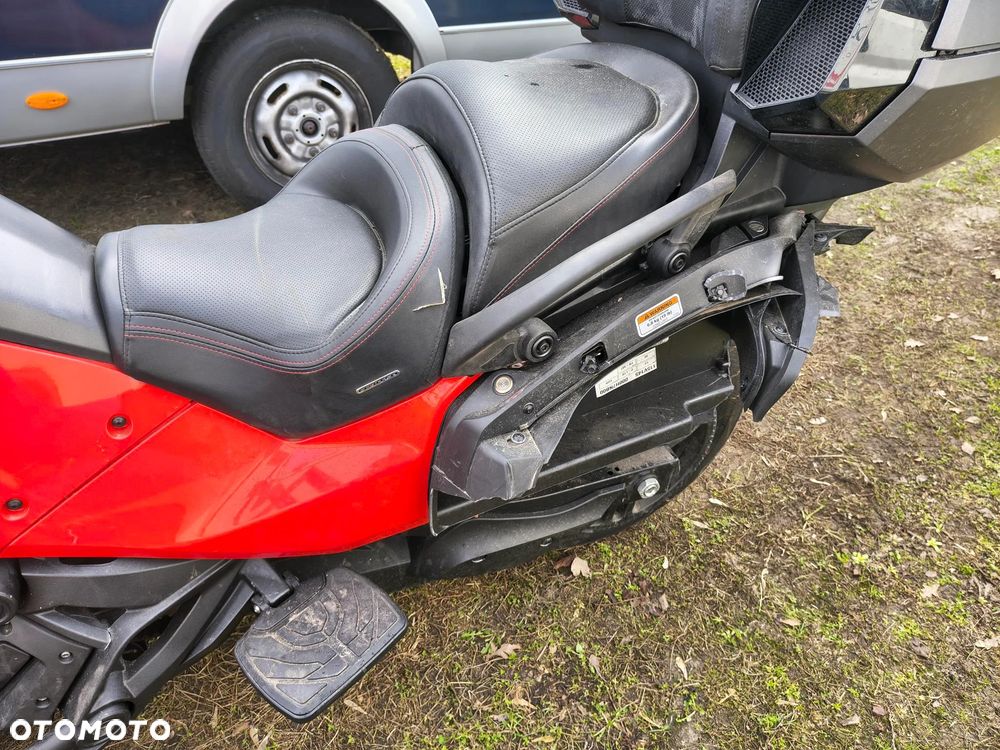 Can-Am Spyder - 6