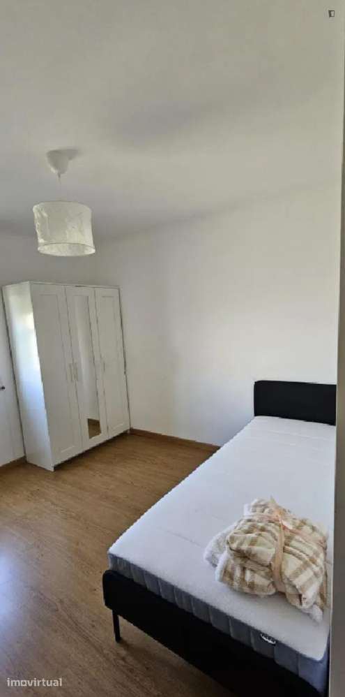 Quarto - localizado em Lumiar Lisbon - Grande imagem: 2/10