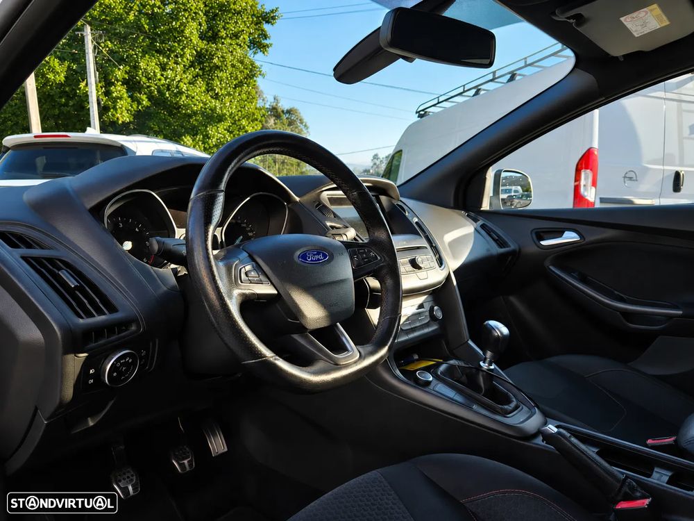 Ford Focus SW 1.5 TDCi ST-Line - 10