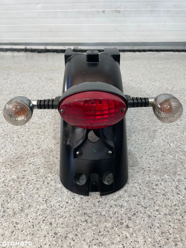 błotnik nadkole czacha owiewka Moto Guzzi V7 III Special 750 (nr1185) - 4