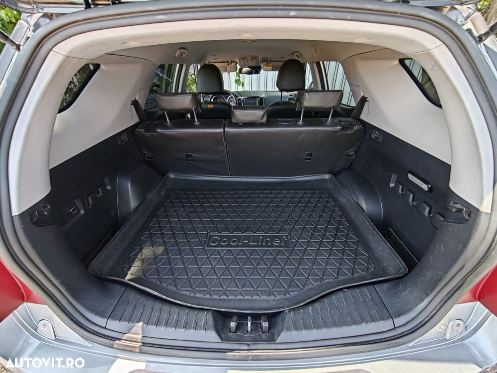 SsangYong XLV e-XGi 160 4WD Automatik Quartz - 13