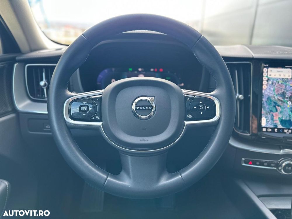Volvo XC 60 T6 AWD Recharge Plus Bright - 28