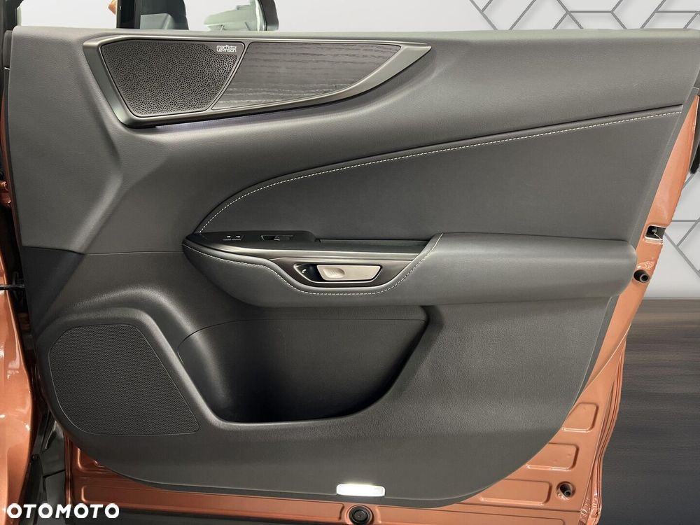 Lexus NX 350h Omotenashi AWD - 24