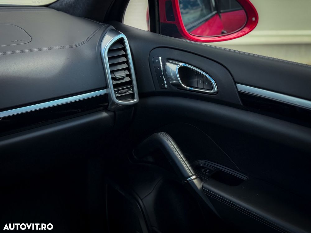 Porsche Cayenne Turbo S Tiptronic S - 20