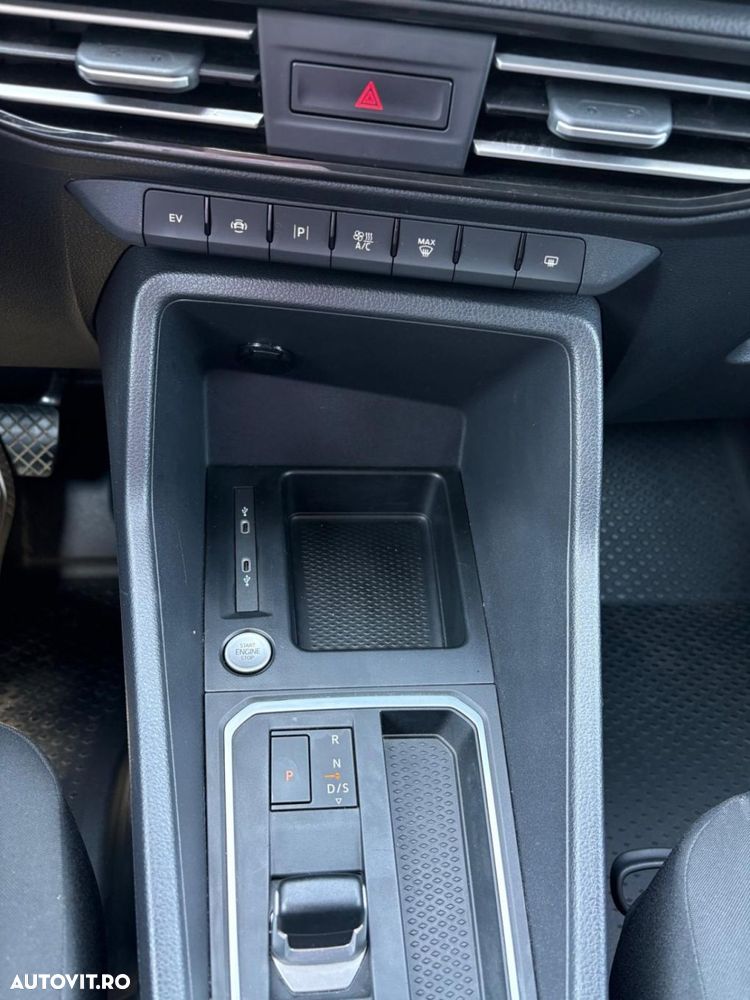 Ford Transit Connect - 17