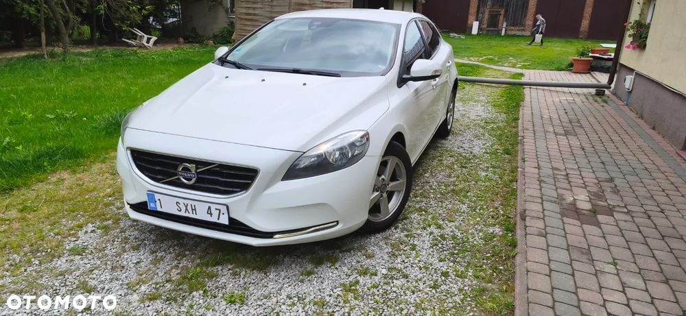 Volvo V40 - 24