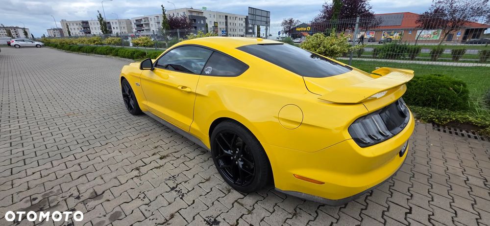 Ford Mustang 5.0 V8 GT - 6