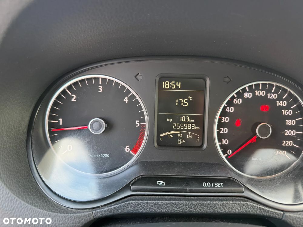 Volkswagen Polo 1.6 TDI Trendline - 17