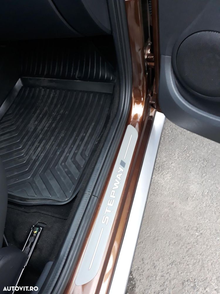 Dacia Sandero 1.6 MPI Stepway - 6