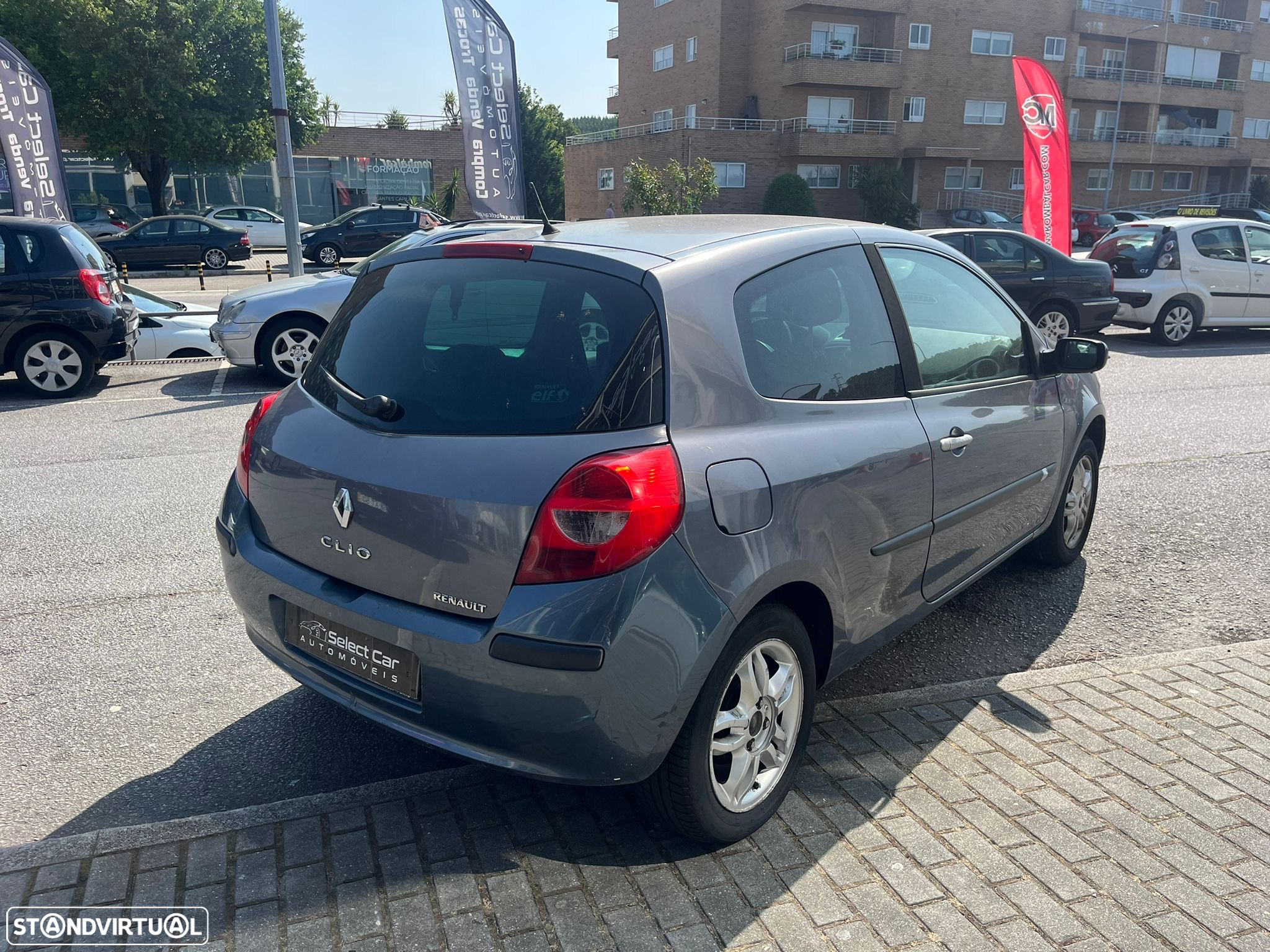 Renault Clio 1.2 Confort Authentique GPL - 7