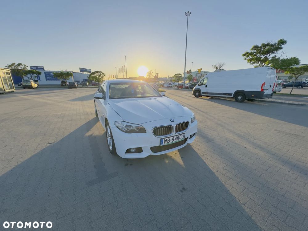 BMW Seria 5 520d xDrive - 5