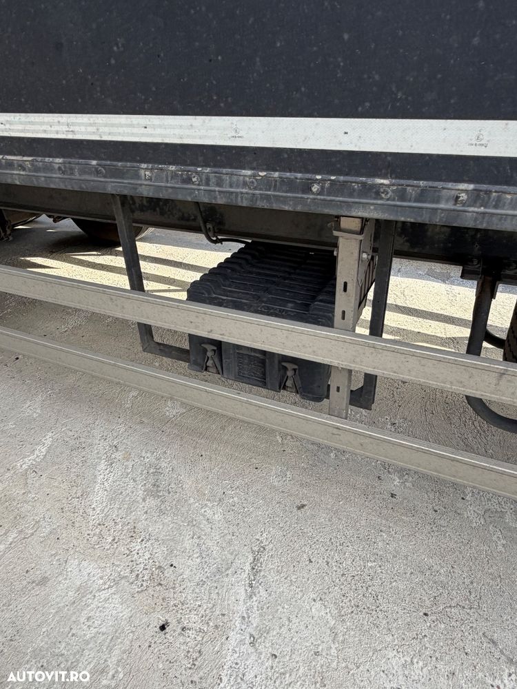 Fruehauf D30V18 DUBA BOX - 13