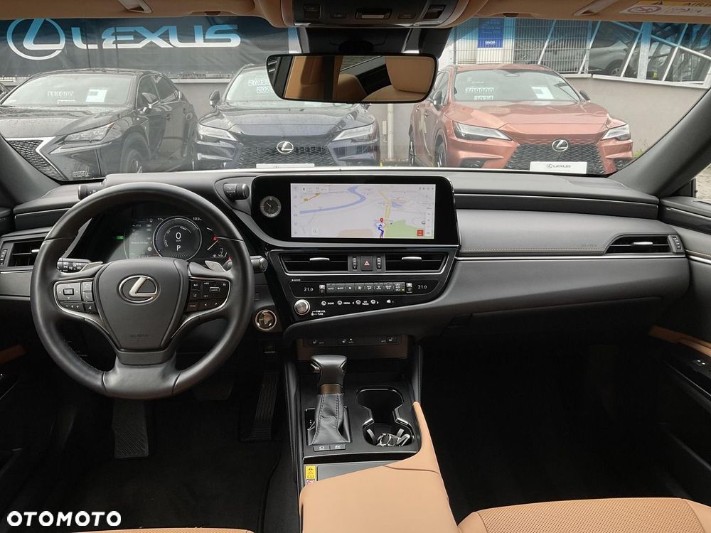 Lexus ES 300h Business Edition - 9