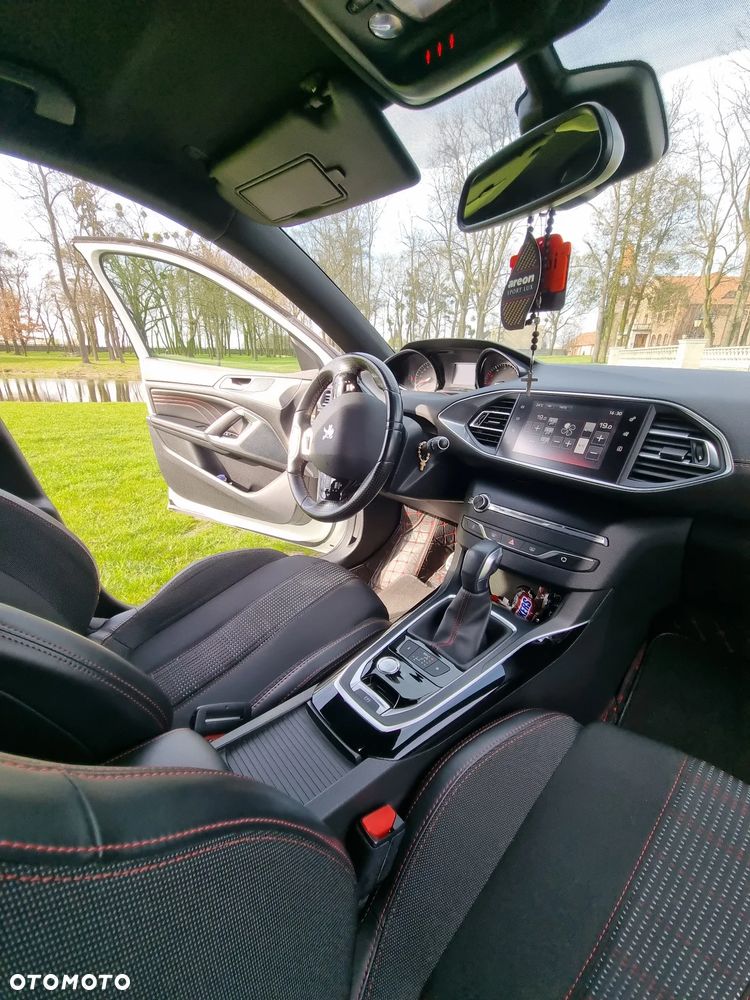 Peugeot 308 - 23