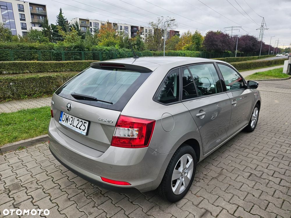 Skoda RAPID 1.2 TSI Ambition - 4