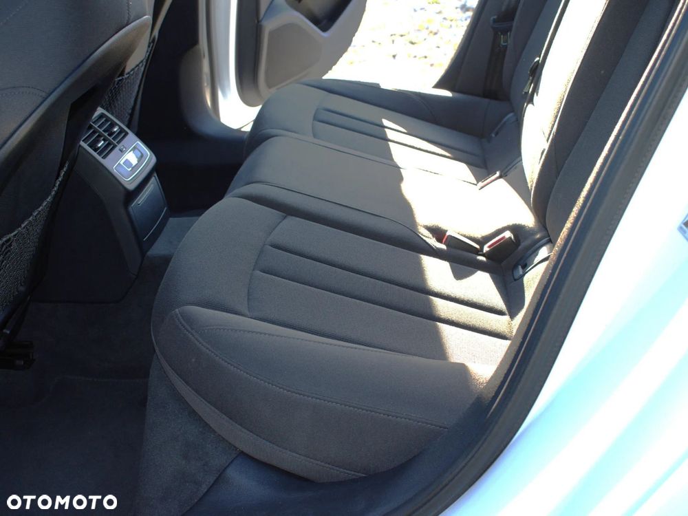 Audi A4 Avant 1.4 TFSI S tronic - 32