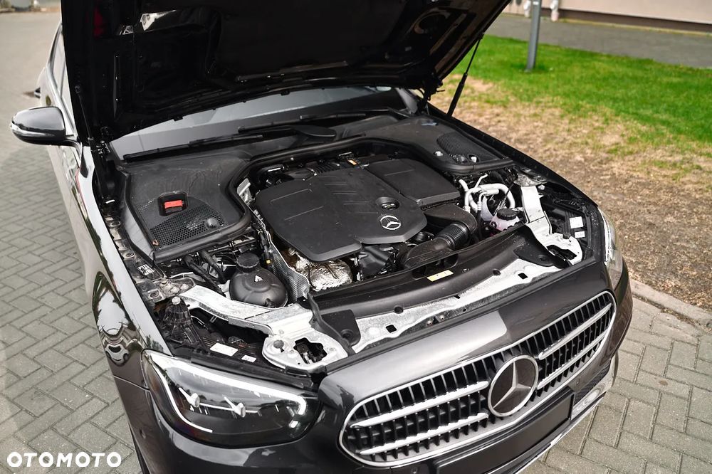 Mercedes-Benz Klasa E 220 d 9G-TRONIC - 16