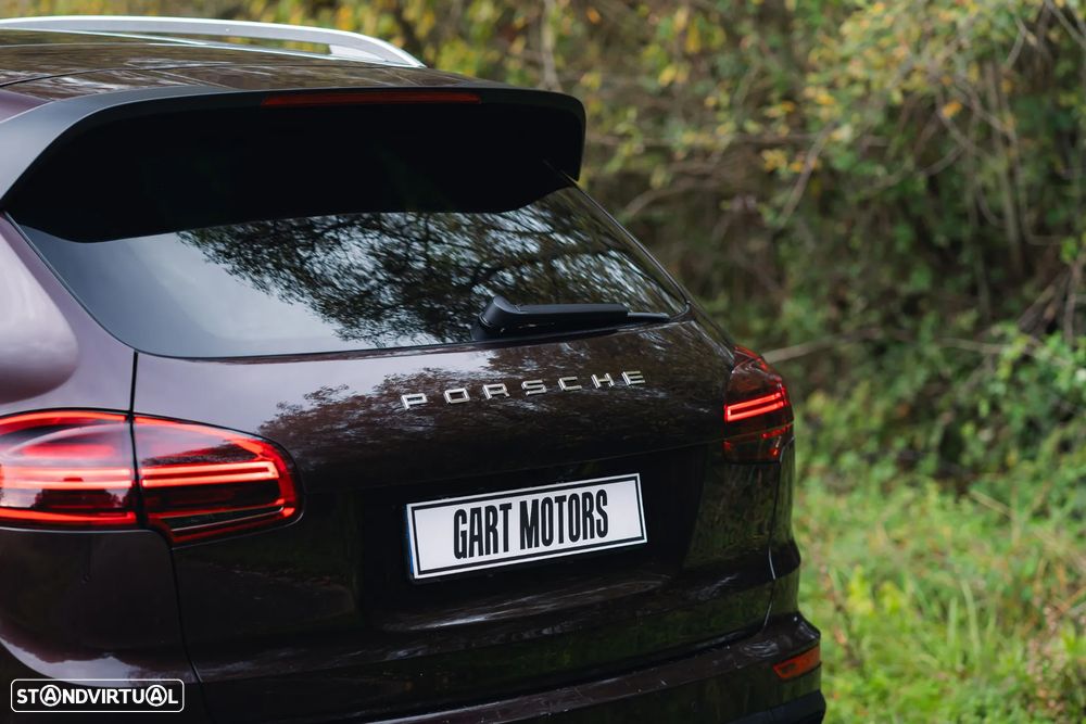 Porsche Cayenne - 8