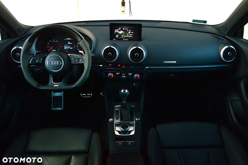 Audi RS3 Sportback 2.5 TFSI Quattro S tronic - 3