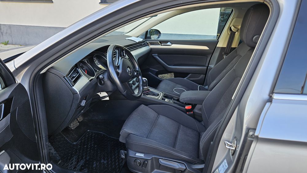 Volkswagen Passat 2.0 TDI DSG Comfortline - 8