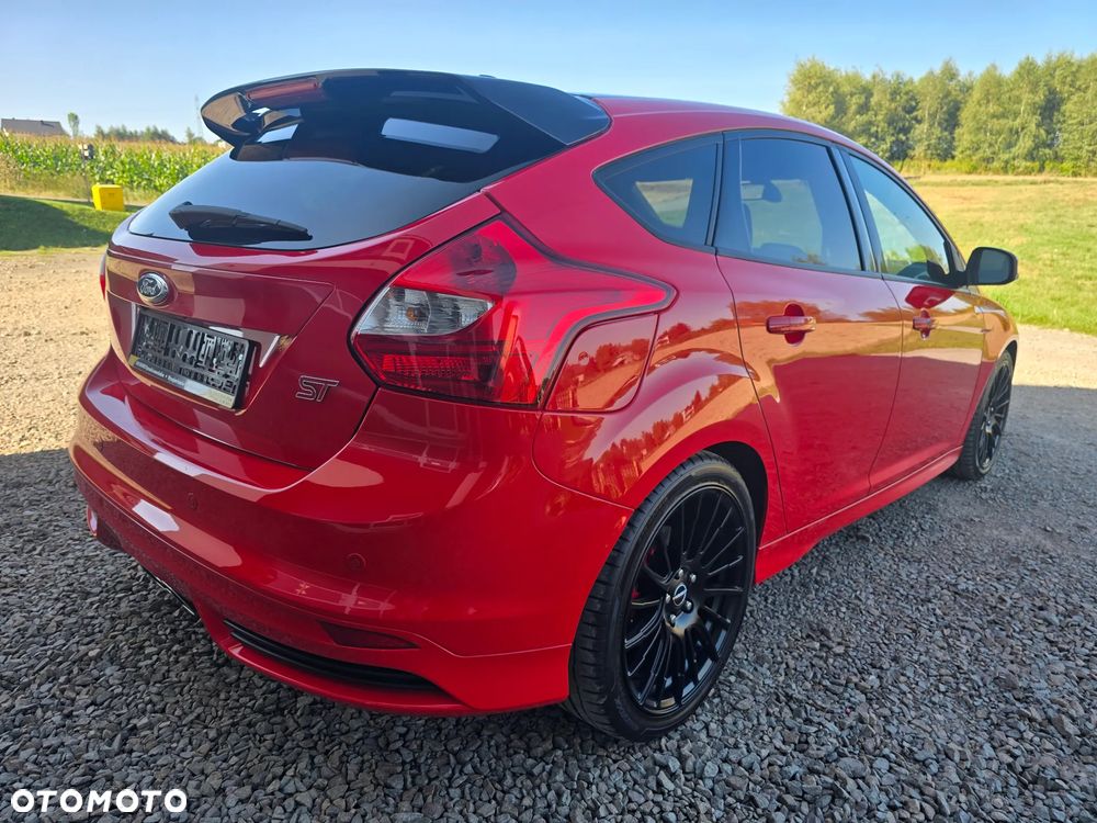 Ford Focus 2.0 EcoBoost ST mit Leder-Sport-Paket - 6