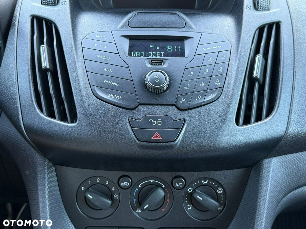 Ford Transit Connect - 19