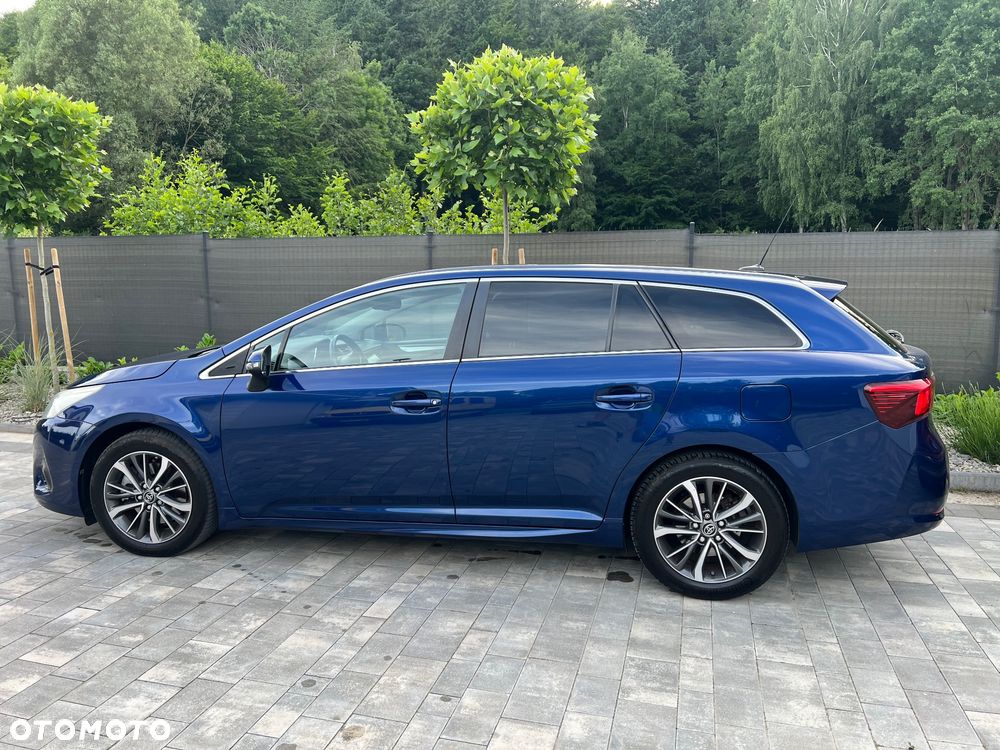 Toyota Avensis 2.0 D-4D Prestige - 12