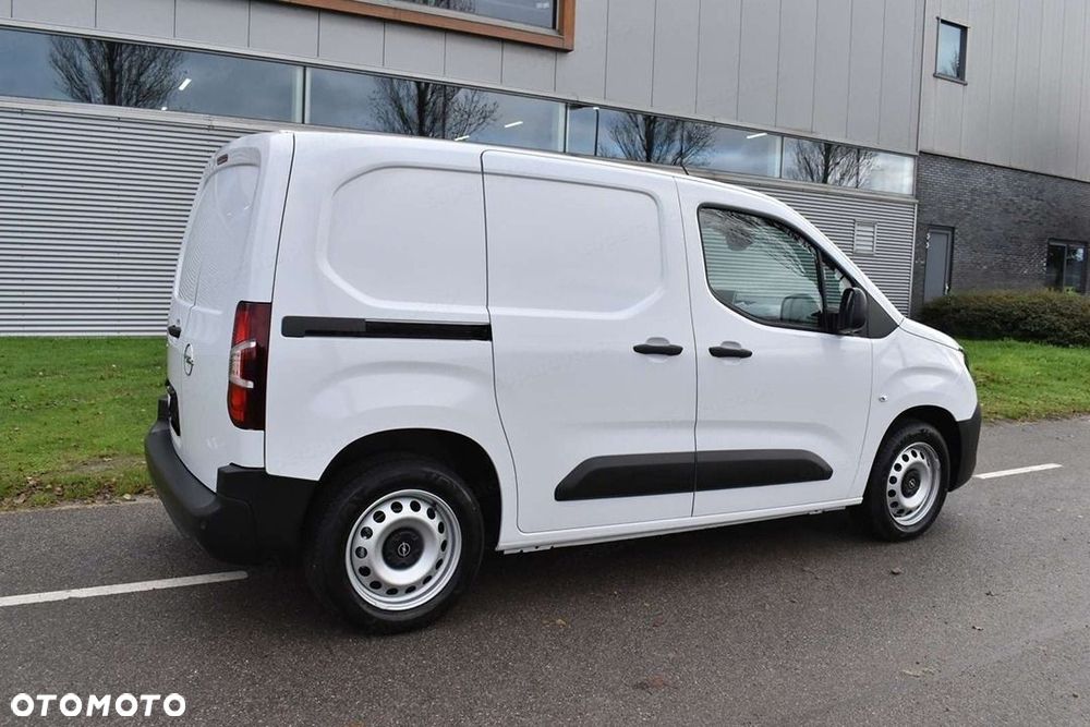 Opel Combo Van M L1H1 1.5 100KM - 9