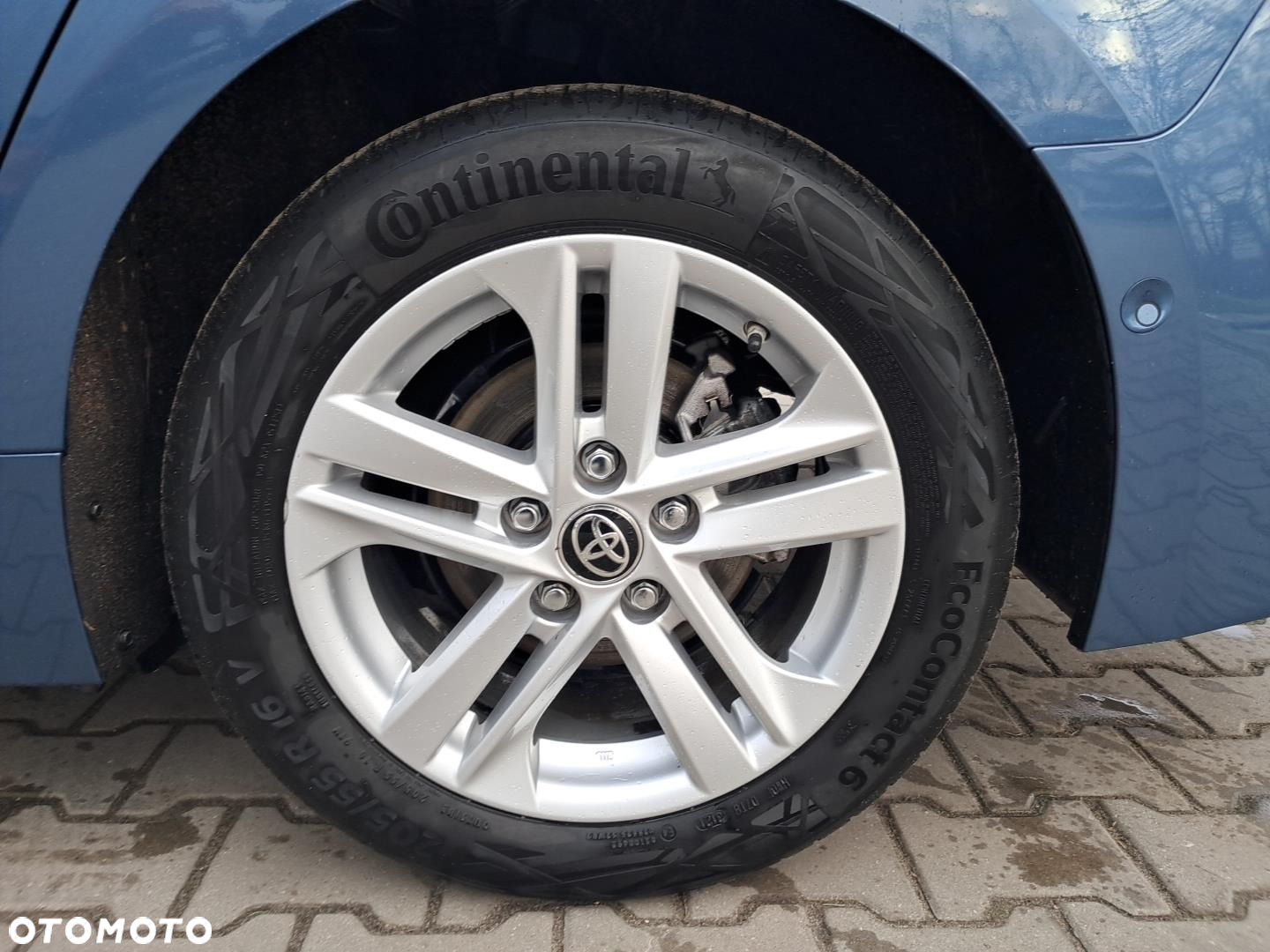 Toyota Corolla - 12