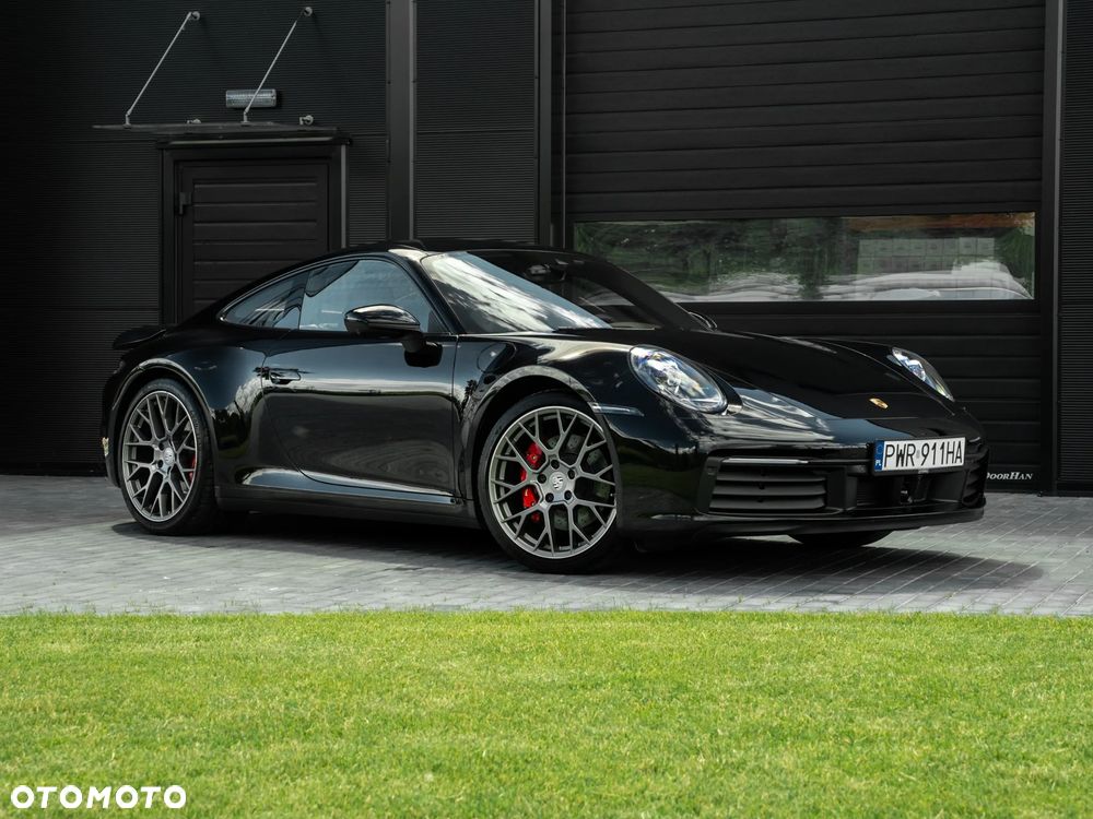 Porsche 911 Carrera 4S - 1