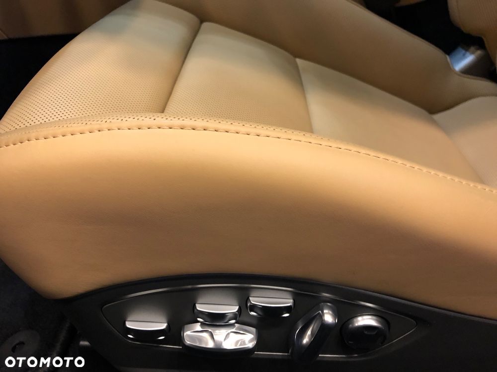 Porsche 911 - 9