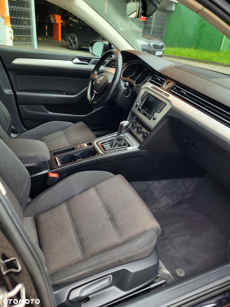 Volkswagen Passat 2.0 TDI SCR DSG Highline - 8