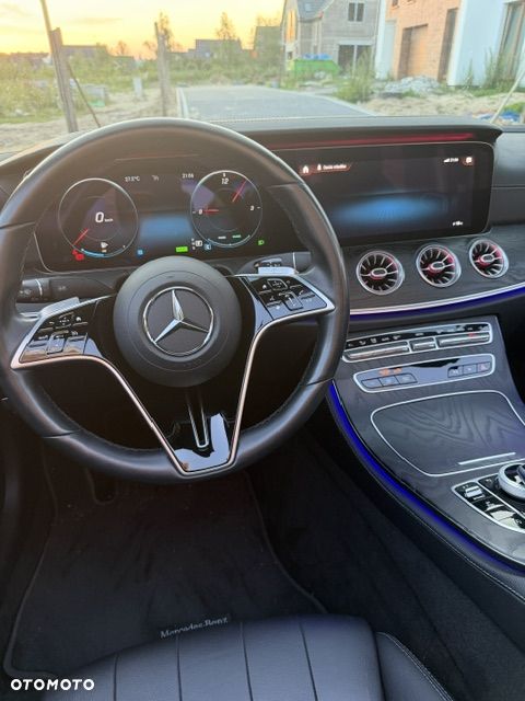 Mercedes-Benz Klasa E 200 4Matic 9G-TRONIC Avantgarde - 2